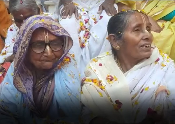 Defying customs, widows in Vrindavan celebrate Holi